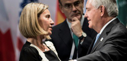 Federica Mogherini et le secrétaire américain au Trésor Rex W Tillerson le 16 février 2017 à Bonn - Brendan Smialowski [AFP/Archives]