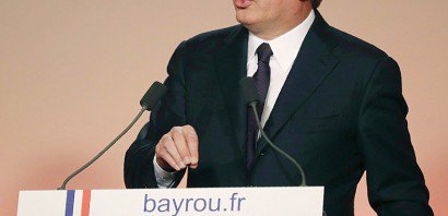 François Bayrou lors de la conférence de presse au cours de laquelle il a annoncé une alliance avec Emmanuel Macron, le 22 février 2017 au siège du MoDem à Paris - Jacques DEMARTHON [AFP]