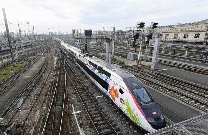 Le nouveau train, L'Océane, arrive à Bordeaux le 11 décembre 2016 - MEHDI FEDOUACH [AFP/Archives]