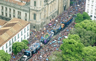 Le défilé des chars du carnaval de Rio vu du ciel, le 25 février 2017 - Fernando MAIA [Riotur/AFP/Archives]