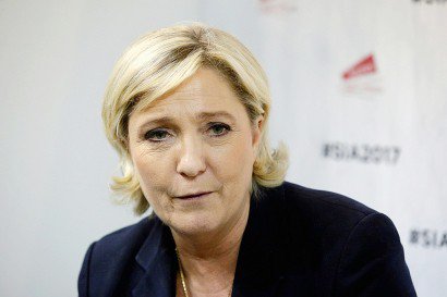 Marine Le Pen au Salon de l'agriculture le 28 février 2017 - GEOFFROY VAN DER HASSELT [AFP/Archives]