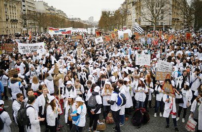 Manifestation de dentistes à Paris, le 3 mars 2017 - Lionel BONAVENTURE [AFP]