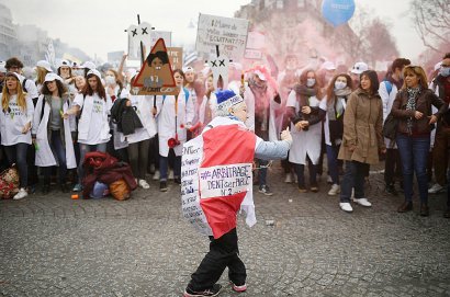 Manifestation de dentistes à Paris, le 3 mars 2017 - Lionel BONAVENTURE [AFP]