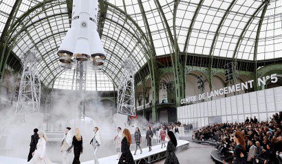 Défilé automne-hiver de Chanel pendant la semaine de la mode parisienne, le 7 mars 2017 au Grand Palais - Patrick KOVARIK [AFP]
