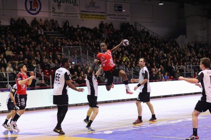 L'équipe du Caen handball qui évolue au deuxième niveau français, joue au Palais des sports depuis 2013. - AC