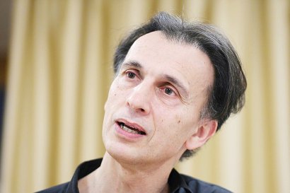 Laurent Hilaire, le nouveau directeur artistique du ballet du Théâtre Stanislavski, lors d'une interview à l'AFP le 23 février 2017 à Moscou - Natalia KOLESNIKOVA [AFP]