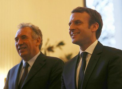 François Bayrou et Emmanuel Macron le 23 février 2017 à Paris - Jacques DEMARTHON [AFP/Archives]