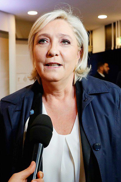 La candidate d'extrême droite Marine Le Pen, avant le débat, le 20 mars 2017 à Aubervilliers - Patrick KOVARIK [POOL/AFP]