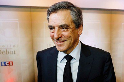 François Fillon quelques minutes avant le début du débat sur TF1, le 20 mars 2017 à Aubervilliers - Patrick KOVARIK [POOL/AFP]
