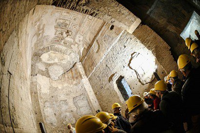 Visite virtuelle dans l'antique demeure de Néron à Rome, le 22 mars 2017 - ANDREAS SOLARO [AFP]