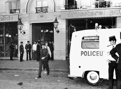 Le drugstore Publicis après l'attentat le 15 septembre 1974 à Paris - STF [AFP/Archives]