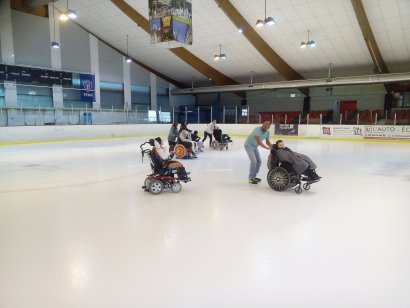 Les jeunes de l'IEM Paul-Durand Viel sur la glace (patinoire Havre) - Gilles Anthoine