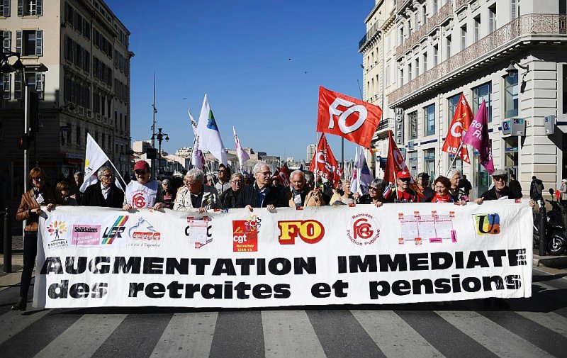 Manifestation de retraités à Marseille pour défendre leur pouvoir d'achat et interpeller les candidats à la présidentielle, le 30 mars 2017 - ANNE-CHRISTINE POUJOULAT [AFP]