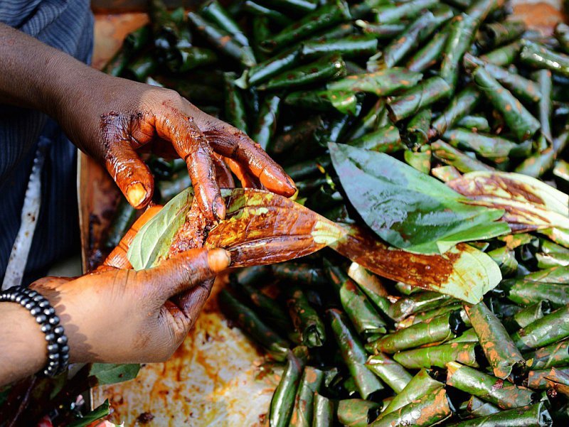 Une vendeuse de "paan" - une préparation de feuilles de bétel, de noix et de tabac très populaire en Inde - le 3 janvier 2012 à New Delhi - Sajjad HUSSAIN [AFP/Archives]