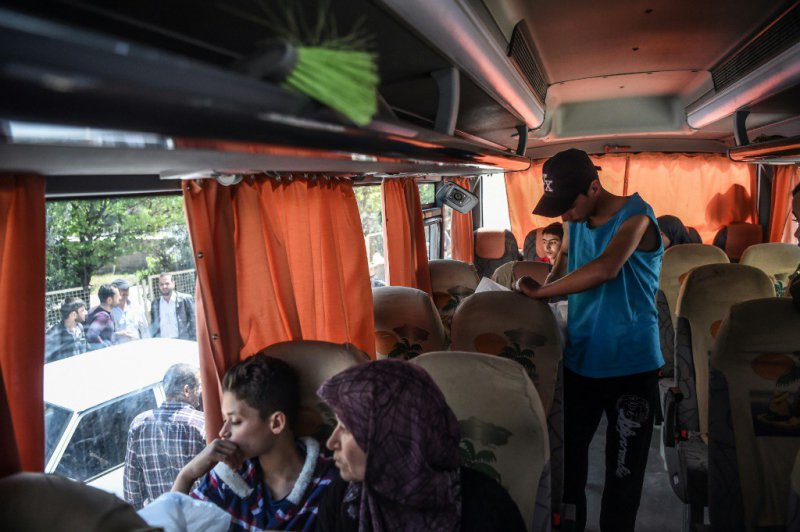 Des blessés de Khan Cheikhoun transportés vers l'hôpital turc d'Hatay, le 7 avril 2017 - OZAN KOSE [AFP]