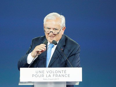 L'ancien Premier ministre Jean-Pierre Raffarin à Paris le 9 avril 2017 - GEOFFROY VAN DER HASSELT [AFP/Archives]