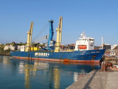L'Italgru IMHC 2120, installée le 25 avril 2017 sur le port de Dieppe. - SMPD