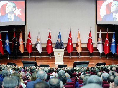 Le président turc Recep Tayyip Erdogan lors d'un discours au siège de l'AKP, à Ankara, le 2 mai 2017 - ADEM ALTAN [AFP]