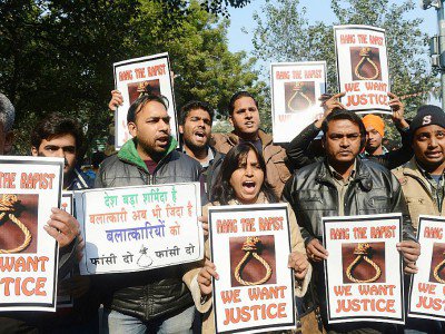 Manifestation à New Delhi, le 29 décembre 2012, après le viol collectif d'une étudiante - RAVEENDRAN [AFP/Archives]