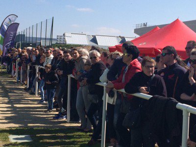 Le public est venu en nombre pour cette seule séance d'entraînement de l'équipe de France de Rugby ouverte au public ce lundi 8 mai 2017 à Granville (Manche). - Sylvain Letouzé
