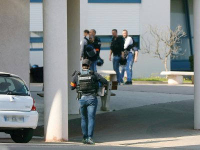 Le lycée Tocqueville de Grasse, où un élève de 17 ans lourdement armé a blessé cinq personnes le 16 mars 2016 - Valery HACHE [AFP/Archives]