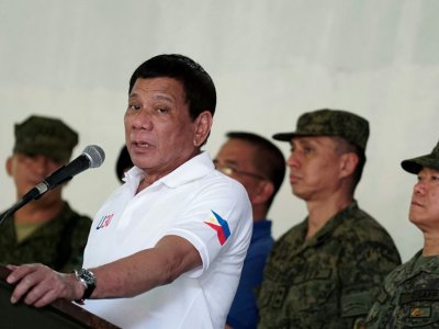 Le président philippin Rodrigo Duterte s'adresse aux forces armées, le 27 mai 2017 à Jolo - King RODRIGUEZ [Service photographique de la présidence philippine/AFP]