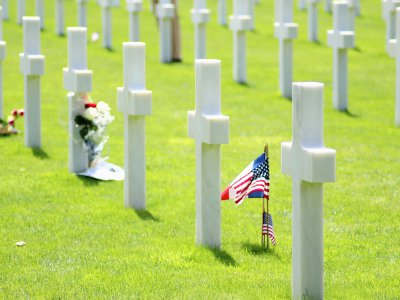 Au coeur du cimetière militaire américain de Colleville-sur-Mer (Calvados) - Léa Quinio