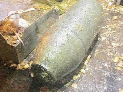 La bombe de 500 kg a été remontée avec un filet de pêche ! - DR