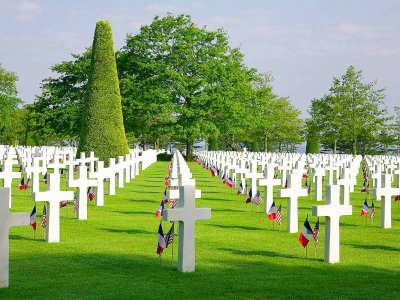 9 387 soldats américains sont enterrés au cimetière de Colleville-sur-Mer. - Jean-Luc Aramburu