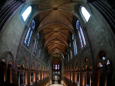 L'intérieur de la cathédrale Notre-Dame de Paris, le 28 juin 2017 - Martin BUREAU [AFP/Archives]
