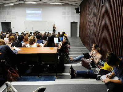 Cours de psychologie en amphi à l'Université Paul Valéry Montpellier 3 le 28 septembre 2015 - SYLVAIN THOMAS [AFP/Archives]