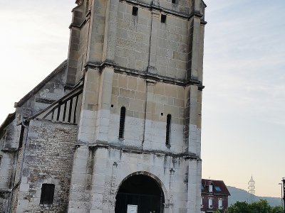 L'église Saint-Etienne au petit matin, avant le début des cérémonies, le 26 juillet 2017. - Jean-Michel Perreau