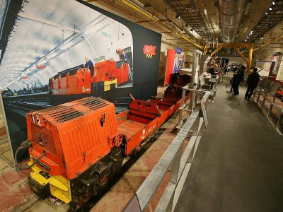 Un wagon du train postal de Londres, datant de 1980, au Musée de la Poste de Londres, le 26 juillet 2017 - Daniel LEAL-OLIVAS [AFP]