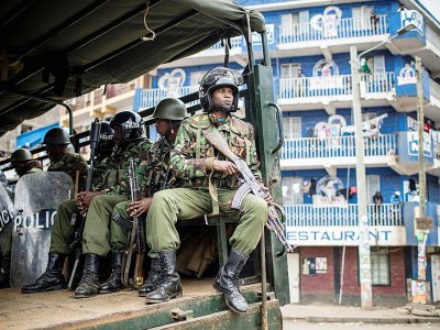 Des policiers kényans à Nairobi, le 9 août 2017 - Luis TATO [AFP]