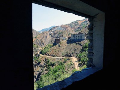 L'ancien camp de travail de Spac, érigé dans une mine, près de Reps, en Albanie, le 23 juin 2017 - Gent SHKULLAKU [AFP]