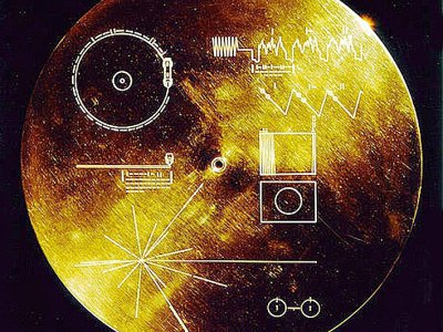 Photo diffusée par la Nasa dans les années 70 du disque d'or embarqué sur Voyager, lancé en 1977 - HO [NASA/AFP]