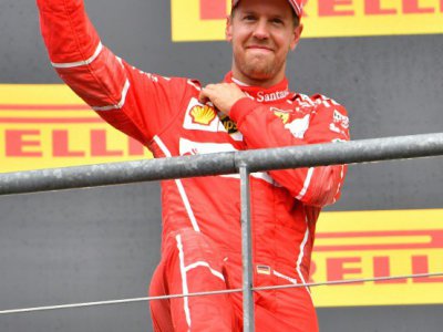 L'Allemand Sebastian Vettel pose sur le podium après sa 2e place au GP de Belgique sur le circuit de Spa-Francorchamps, le 27 août 2017 - LOIC VENANCE [AFP]
