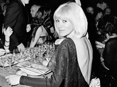 Mireille Darc à Nice le 17 janvier 1976 - STRINGER [AFP/Archives]