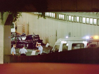 L'épave de la voiture accidentée où se trouvait Lady Diana après l'accident dans le tunnel de l'Alma à Paris le 31 août 1997 - Jack GUEZ [AFP/Archives]