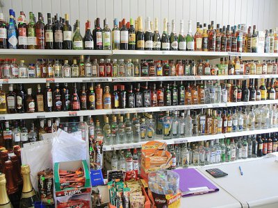 Les Lituaniens sont les plus grands buveurs d'alcool dans le monde avec une consommation de 18,2 litres d'alcool pur par an et par habitant, selon l'Organisation mondiale de la Santé (OMS) - Petras Malukas [AFP/Archives]