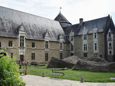 Le Vieux Château qui abrite le Musée d'Art Naïf de Laval (nord-ouest), le 29 août 2017 - JEAN-FRANCOIS MONIER [AFP]