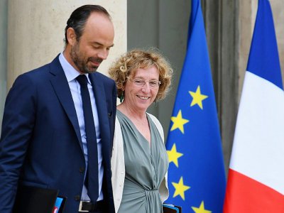Le Premier ministre, Édouard Philippe, et sa ministre du Travail, Muriel Pénicaud, quittent le palais de l'Élysée le 30 août 2017 - ALAIN JOCARD [AFP]