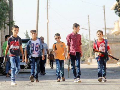 Des enfants syriens, le 1er septembre 2017 à Binnish, près d'Idbleb (Syrie) - Omar haj kadour [AFP]