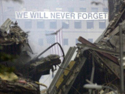 Les débris du World Trade center à New York le 24 septembre 2001 - ROBERTO SCHMIDT [AFP/Archives]