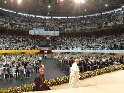 Le pape se prépare à parler à des prêtres, séminaristes et fidèles dans l'arène de boxe de La Macrena à Medellin le 9 septembre 2017, sur une photo fournie par l'Osservatore Romano - Handout [OSSERVATORE ROMANO/AFP]