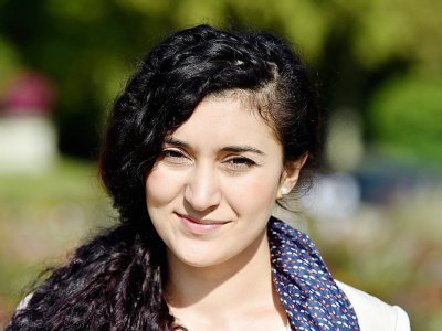 Anina Ciuciu, élève avocate qui rêve de devenir la première sénatrice rom de France, le 20 septembre 2017 à Paris - ALAIN JOCARD [AFP]