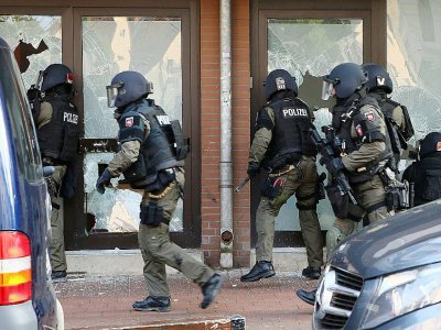 Opération de police contre une cellule islamiste à Hildesheim le 27 juillet 2016 - Chris Gossmann [dpa/AFP/Archives]