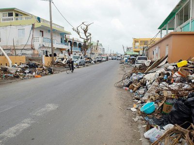 Des ordures à Marigot, sur l'île franco-néerlandaise de Saint-MArtin après le passage de 'louragan Irma, le 26 septembre 2017 - Helene Valenzuela [AFP]