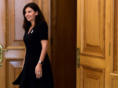 La maire de Paris Anne Hidalgo reçu au Palais royal à Madrid le 19 avril 2017 - JAVIER SORIANO [AFP/Archives]