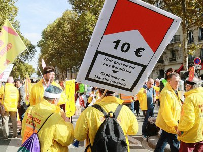 Manifestation de buralistes entre le ministère de la Santé et l'Assemblée nationale à Paris, le 4 octobre 2017 à Paris - JACQUES DEMARTHON [AFP/Archives]